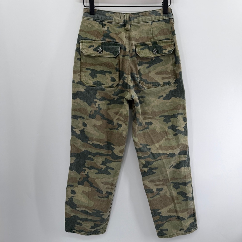 We The Free Remy Camo Crop Pants in Moss Green Size 25 - Picture 4 of 12